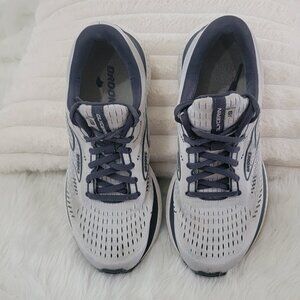 Brooks Glycerin GTS 19 Women's Running Shoes Size 9.5 2A (Narrow) *Under 5mi